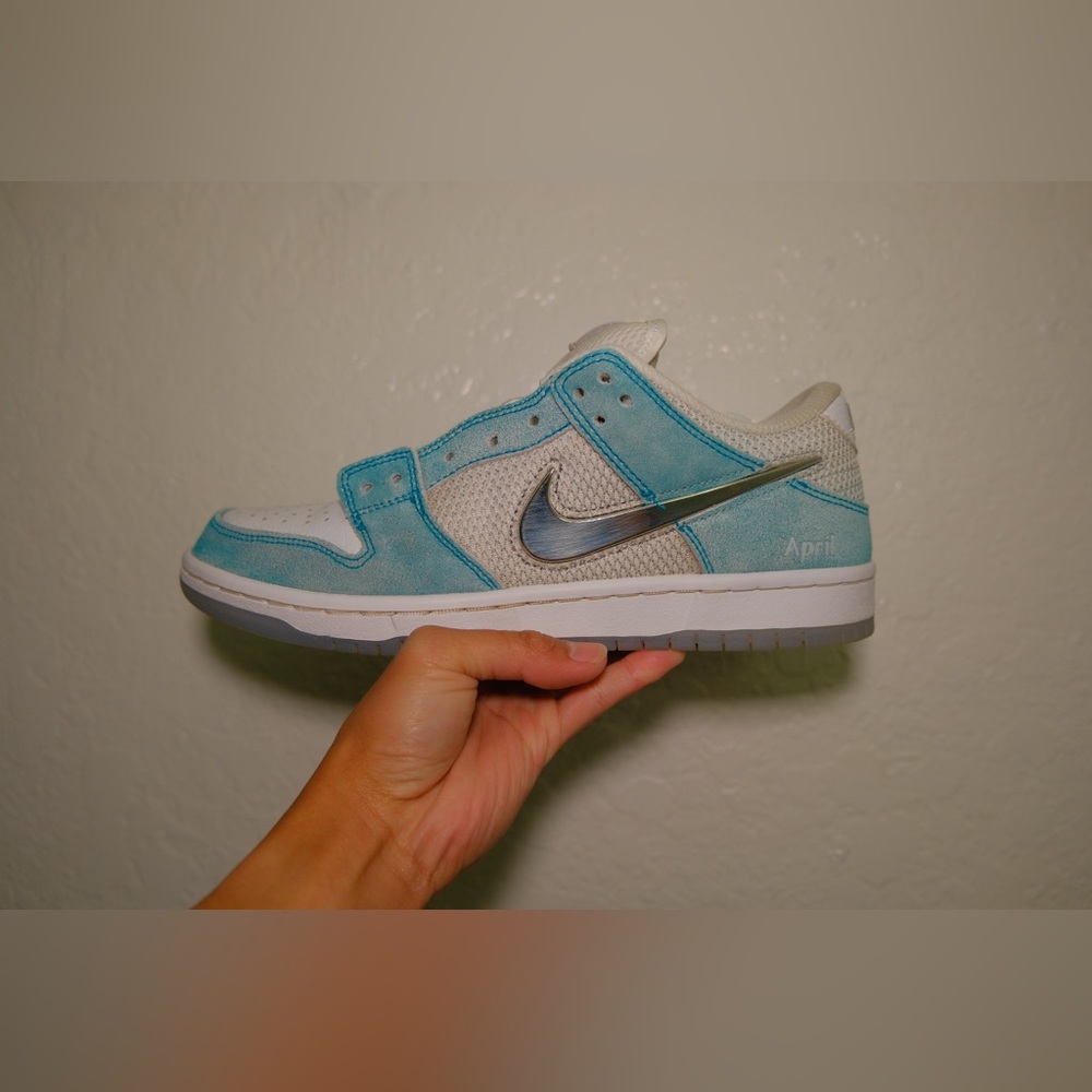 Nike x April SB Dunk Size 7.5M